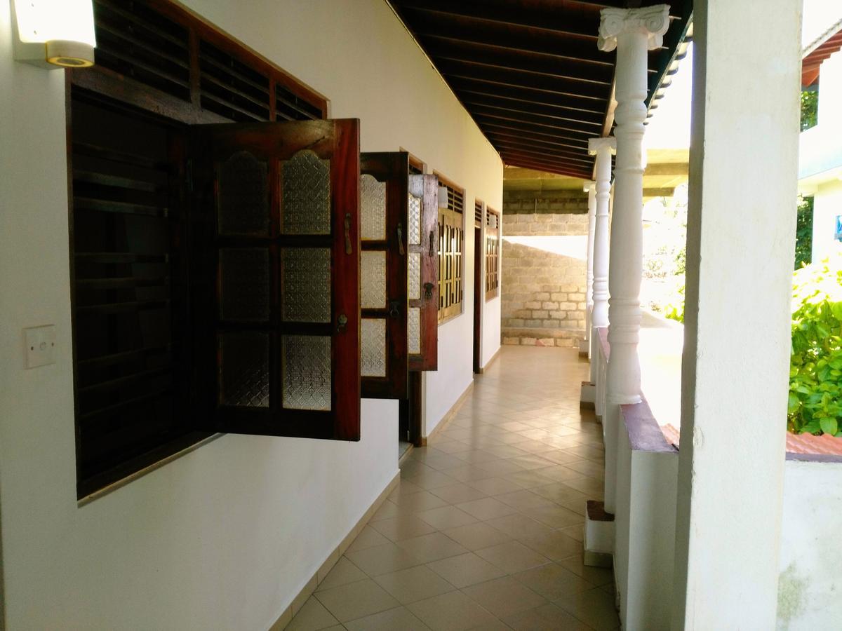 Sunnys Beach Guest House Hikkaduwa Zewnętrze zdjęcie